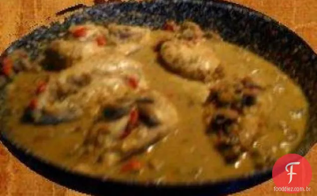 Frango Com Molho De Curry De Cogumelo