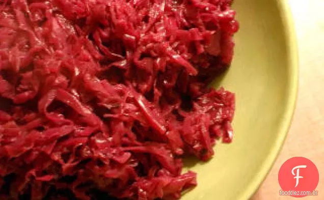 Repolho Roxo Refogado Com Maçãs E Sementes De Cominho