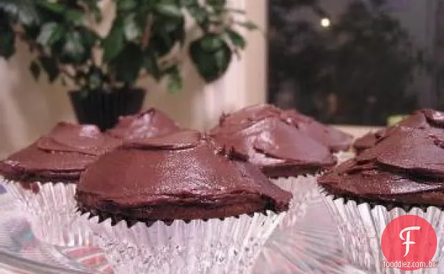 Manteiga de amendoim Cupcakes de chocolate com cobertura de Chocolate