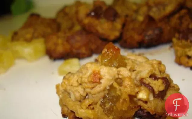 Biscoitos de chip de Choc de frutas secas tropicais com uma crise