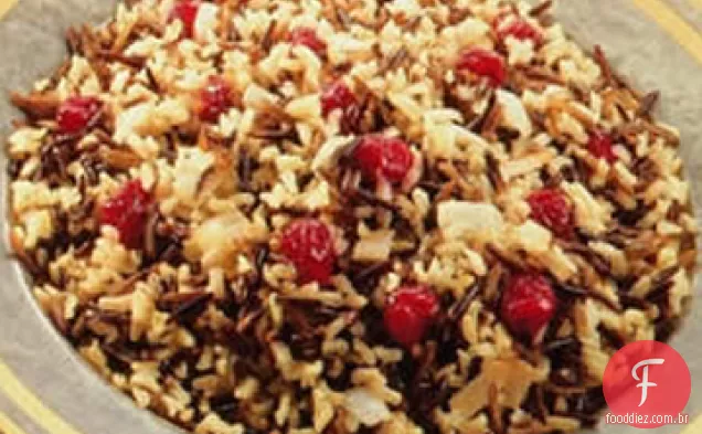 Arroz selvagem com Cranberries e cebolas caramelizadas