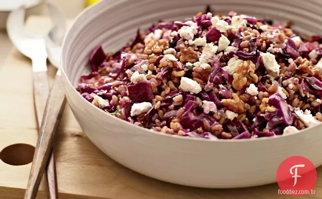 Espelta quente com repolho roxo e salata de ricota