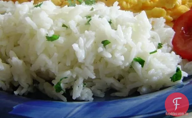 Arroz um Roni do zero no microondas