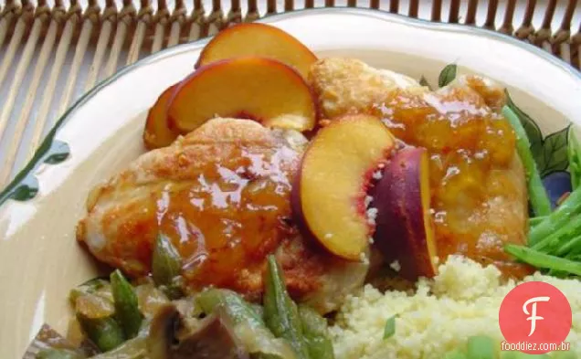 Frango grelhado em molho de pêssego-apenas para 2