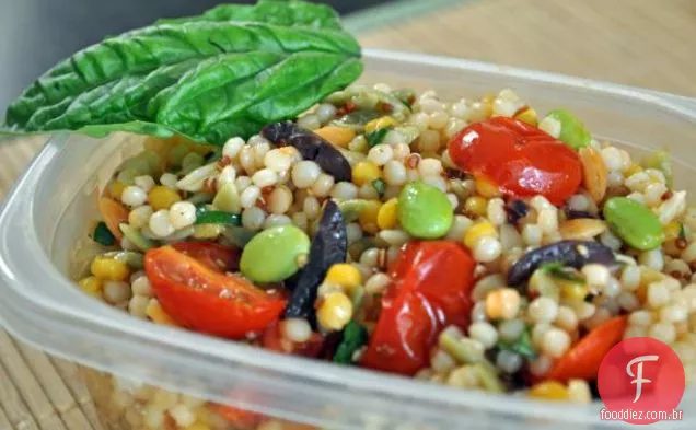 Salada De Cuscuz Israelense Com Tomate Cereja Assado