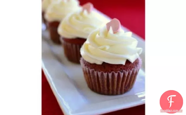 Cupcakes De Veludo Vermelho Com Cobertura De Cream Cheese