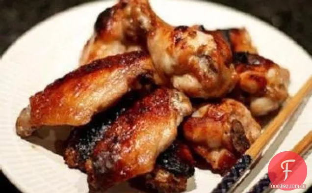 Asas De Frango Fritas Chinesas Com Cinco Especiarias
