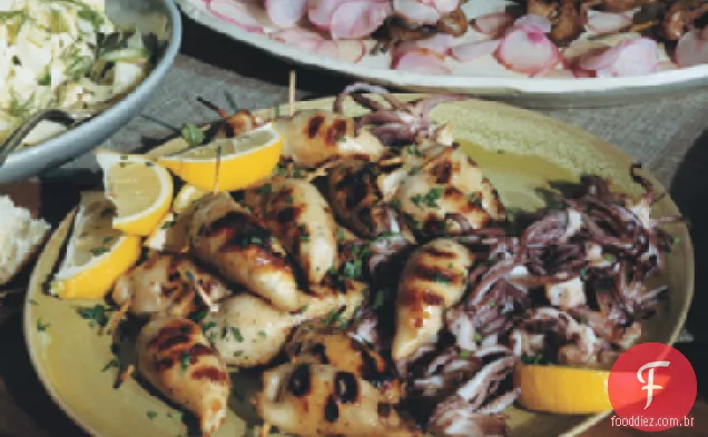 Calamari Recheado Com Salsicha Grelhada