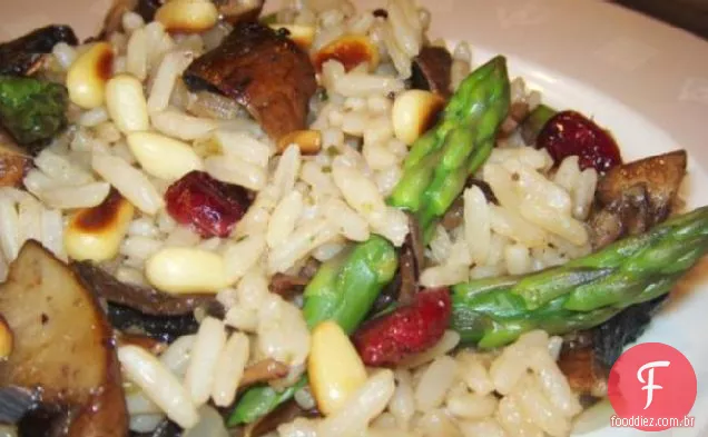 Arroz Selvagem Viciante E Salada De Aspargos
