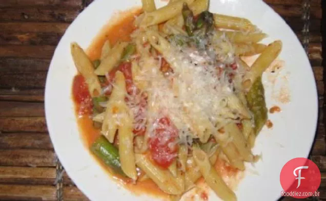 Penne Com Molho De Aspargos