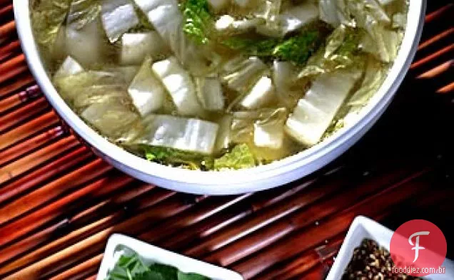 Caldo De Pato De Pequim Com Repolho Nappa