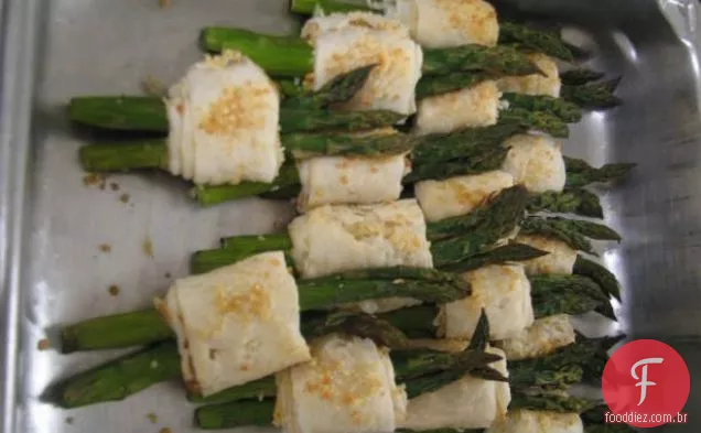 Phyllo Embrulhado Espargos De Queijo