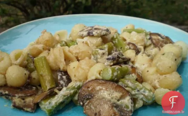Rigatoni e aspargos