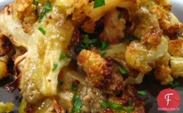 Couve-flor assada lentamente com anchovas batidas