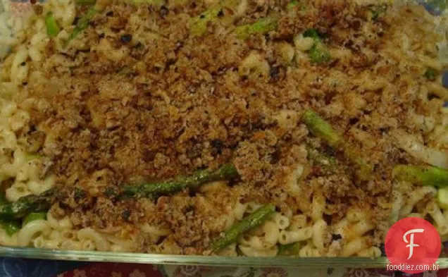 Rigatoni Al Forno (Rigatoni cozido) com aspargos assados e em