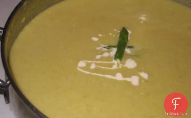 Frango Alfredo com cogumelos e aspargos