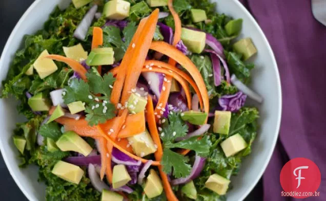 Salada Asiática De Couve Crua