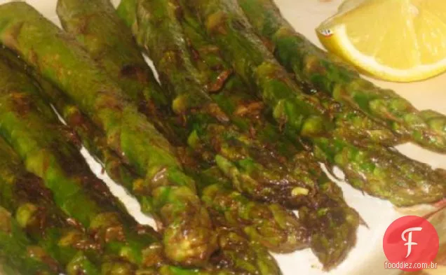 Espargos Grelhados Esfumaçados