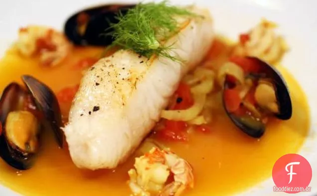 Francês em um Flash: Robalo Chileno com caldo de Bouillabaisse