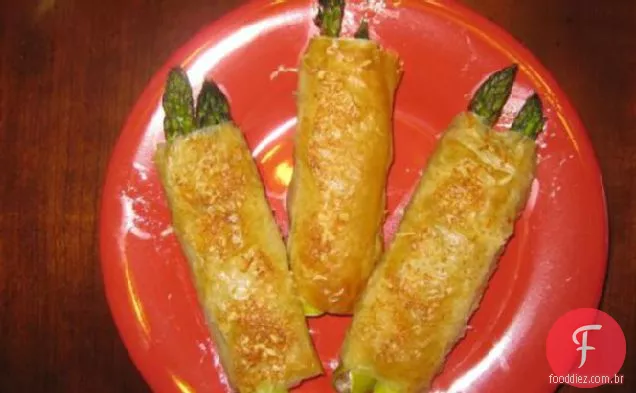 Phyllo Embrulhado Espargos