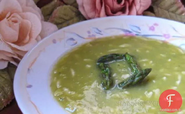 Stelline em Zuppa Di Asparagi e Menta