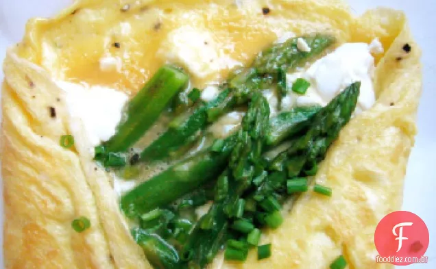 Omelete de espargos e queijo de cabra para dois
