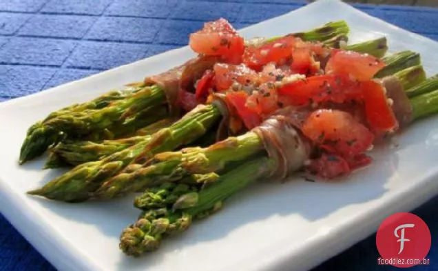 Espargos Prosciutto Pacotes Com Molho De Tomate