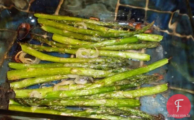 Espargos grelhados ou assados com balsâmico