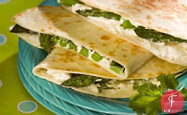Espargos e queijo de cabra Quesadillas