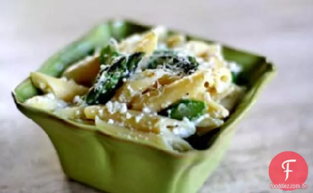 Penne com Ricota e aspargos