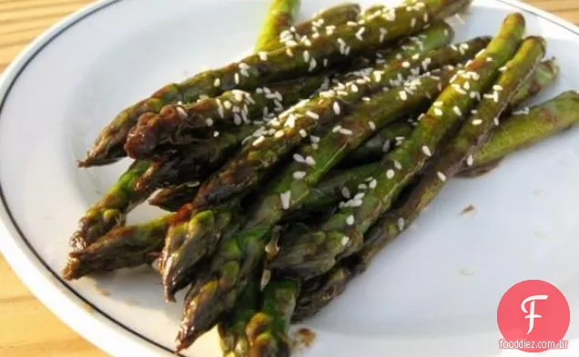 Crepes de presunto e espargos