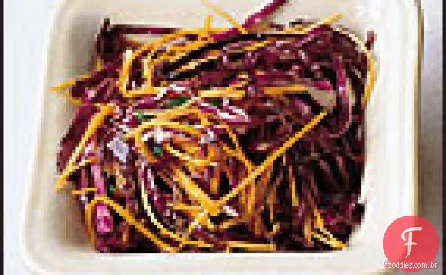 Repolho roxo Slaw com molho de limão