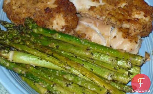Espargos torrados em molho de estragão Garlicky