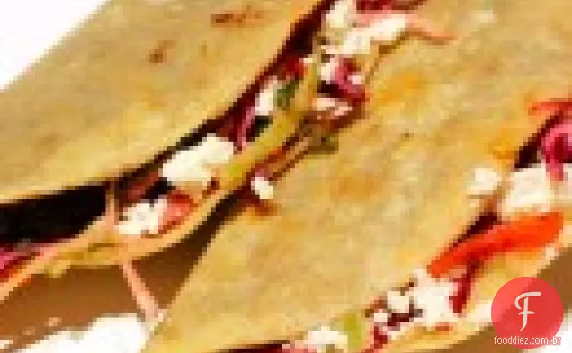 Tacos Crocantes De Feijão Preto Com Queijo Feta E Repolho