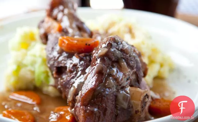Cordeiro Shanks Com Colcannon Mash