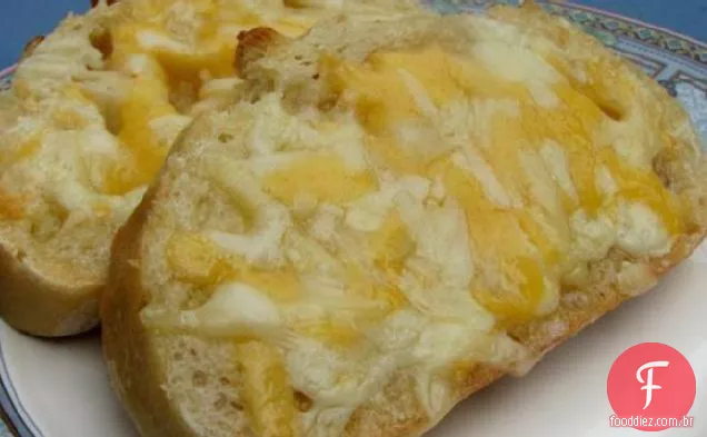 Pão de queijo de alho rápido e fácil