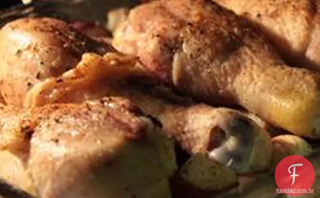 Frango Assado com alho e batatas