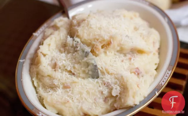 Purê de batatas com Prosciutto e queijo parmesão