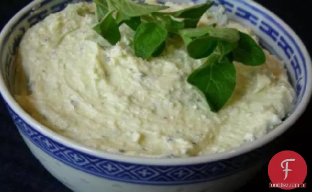 Queijo Feta e molho de alho