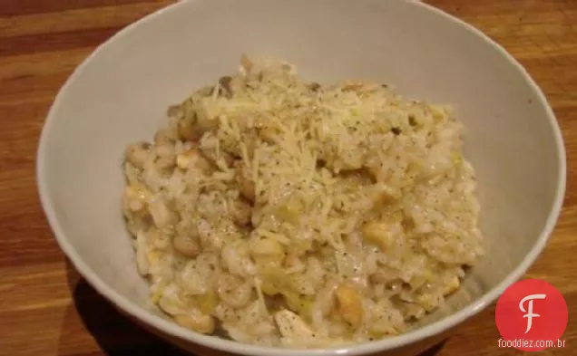 Risoto de cogumelos, alho-poró e castanha de caju