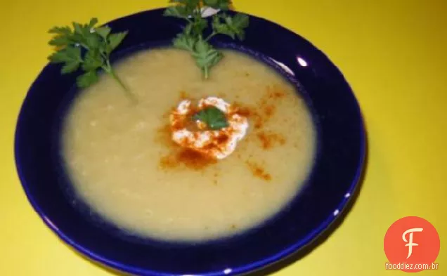 Pastinaga De Gengibre E Sopa De Alho-Poró