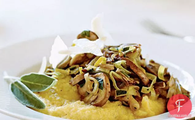 Polenta macia com Sauté de cogumelo selvagem