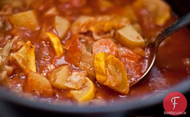 Cura Repolho, Batata, Cenoura E Tomate Curry Guisado
