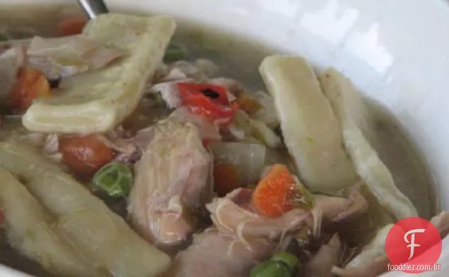Sopa De Macarrão De Galinha
