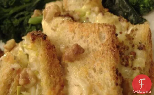 Queijo salgado e pudim de Alho-Poró