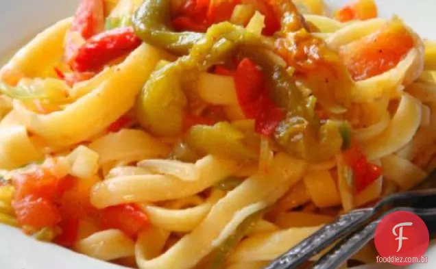 Fettuccine Com Pimentas Assadas