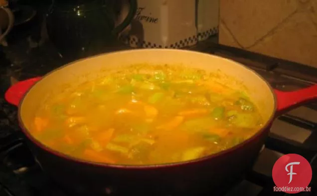 Sopa Tailandesa De Batata Doce E Alho-Poró
