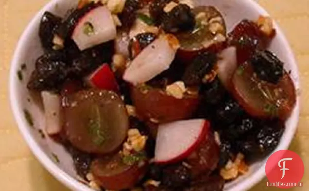Salada balsâmica de Uva e noz