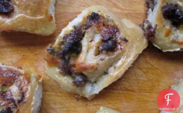 Pãezinhos de salsicha, Cheddar e alecrim