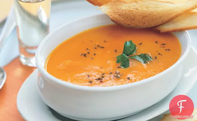 Sopa de cenoura e cominho